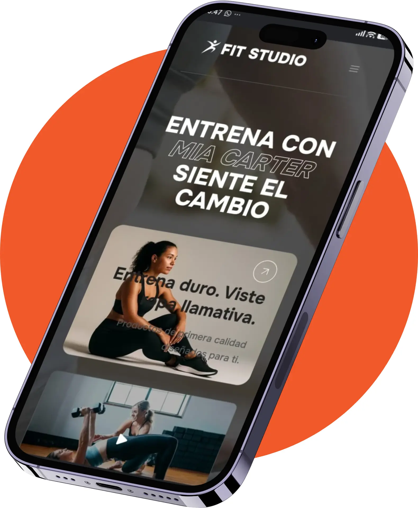 Vista en teléfono inteligente justo encima de un círculo naranja de un diseño de páginas web en Manizales de gimnasio hecha por Sodecompany agencia de diseño y desarrollo web